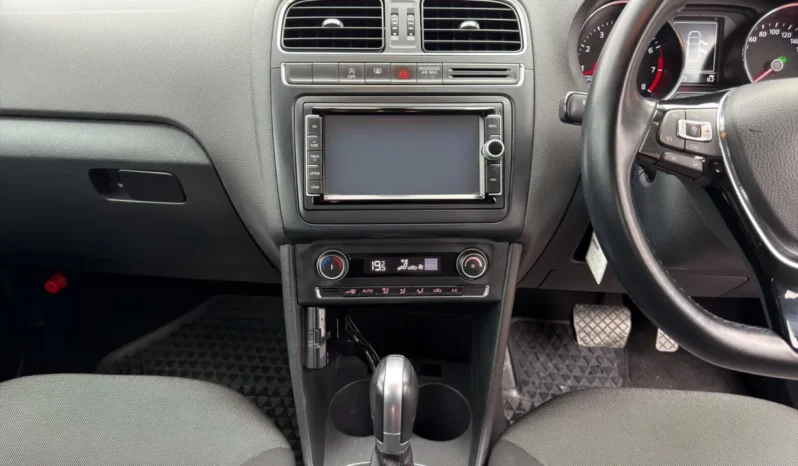 
								Volkswagen Polo Comfortline plus full									